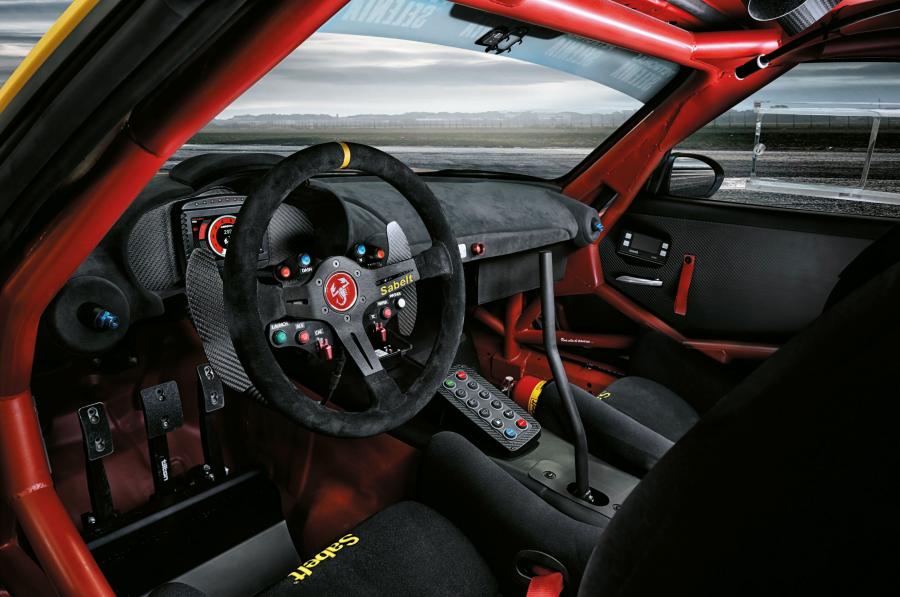 Интерьер Abarth 124 Rally Concept (SE139) 2016 года  (фото 5 из 6)